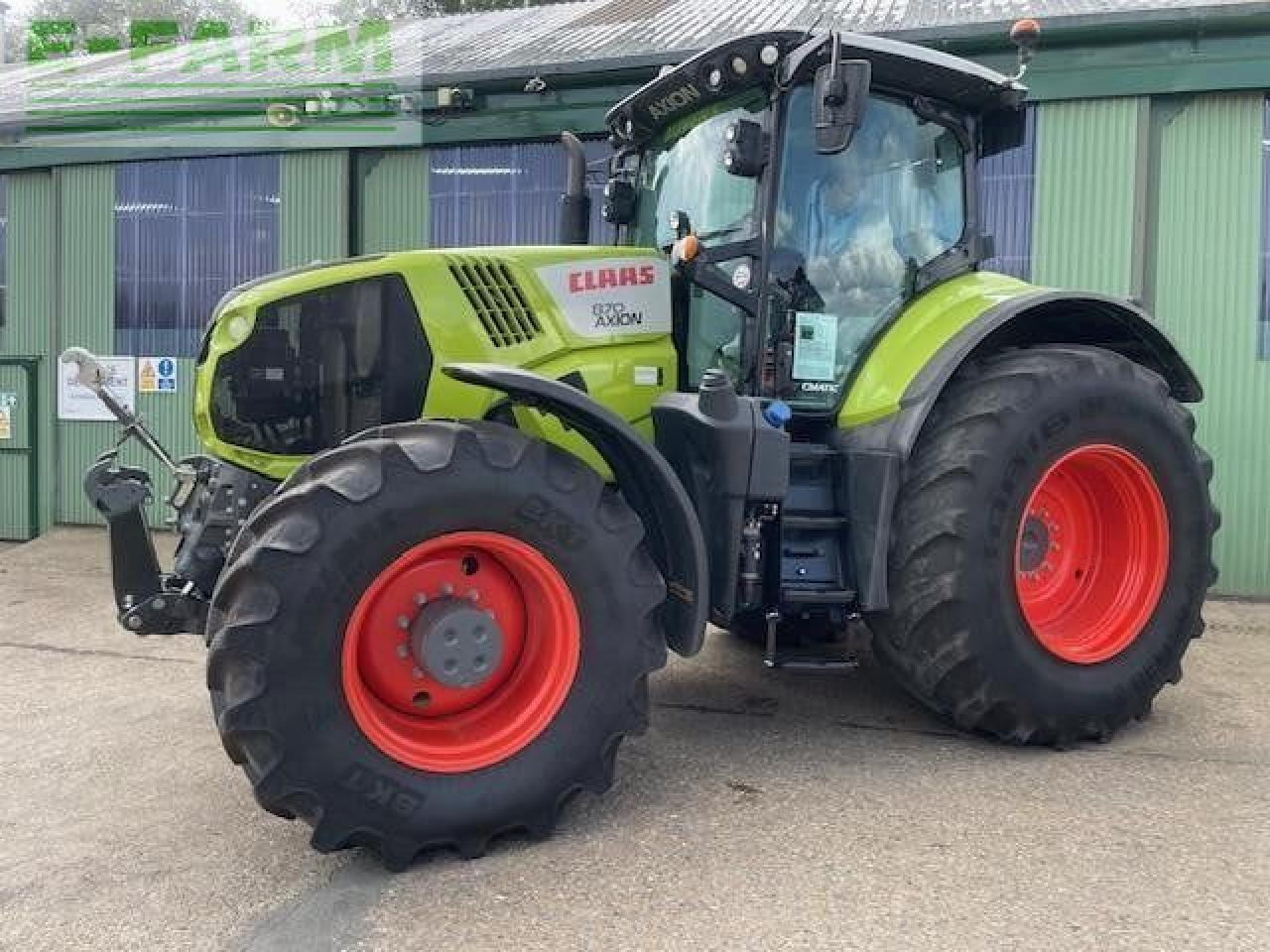 Tractor CLAAS AXION 870