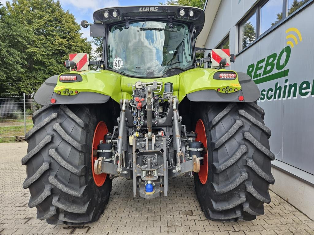 Tractor CLAAS AXION 870 CMATIC