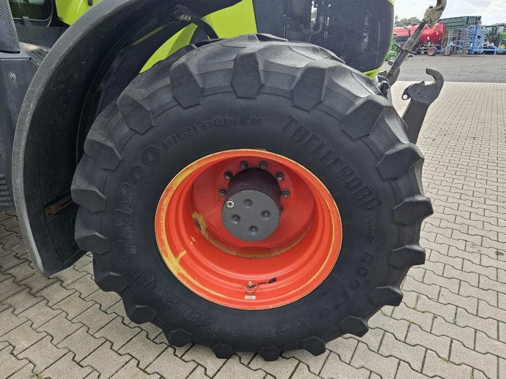 Tractor CLAAS AXION 870 CMATIC