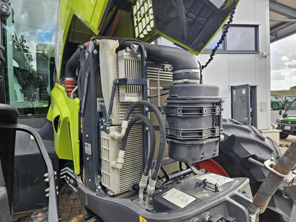 Tractor CLAAS AXION 870 CMATIC