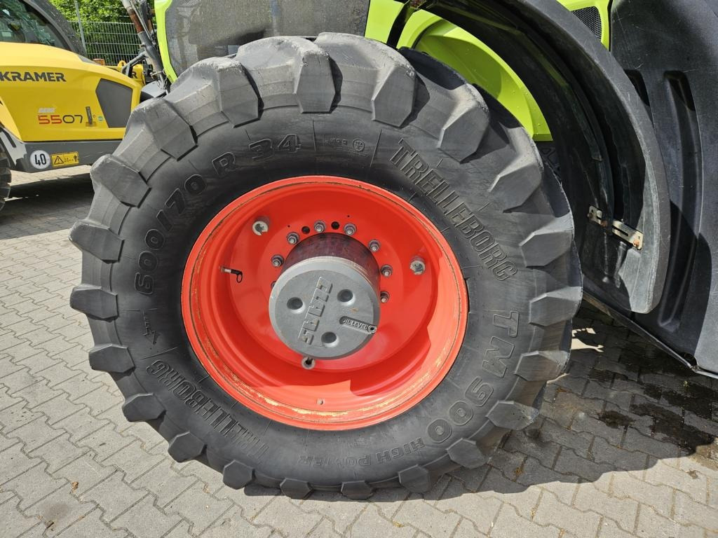 Tractor CLAAS AXION 960