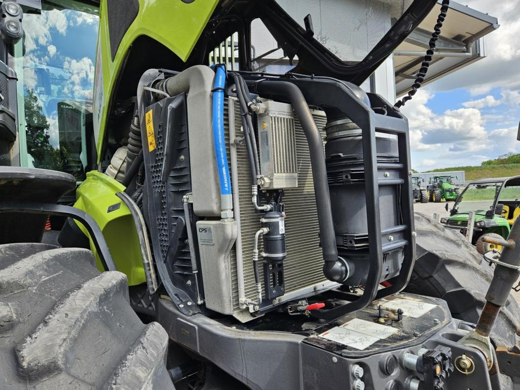 Tractor CLAAS AXION 960