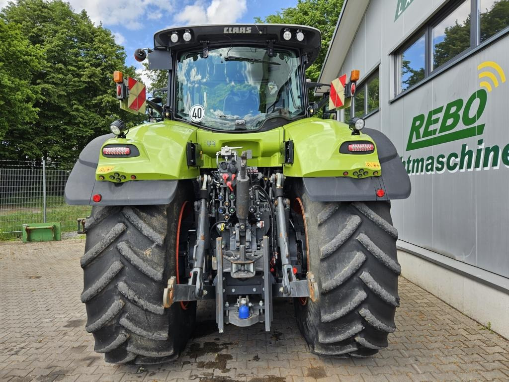 Tractor CLAAS AXION 960