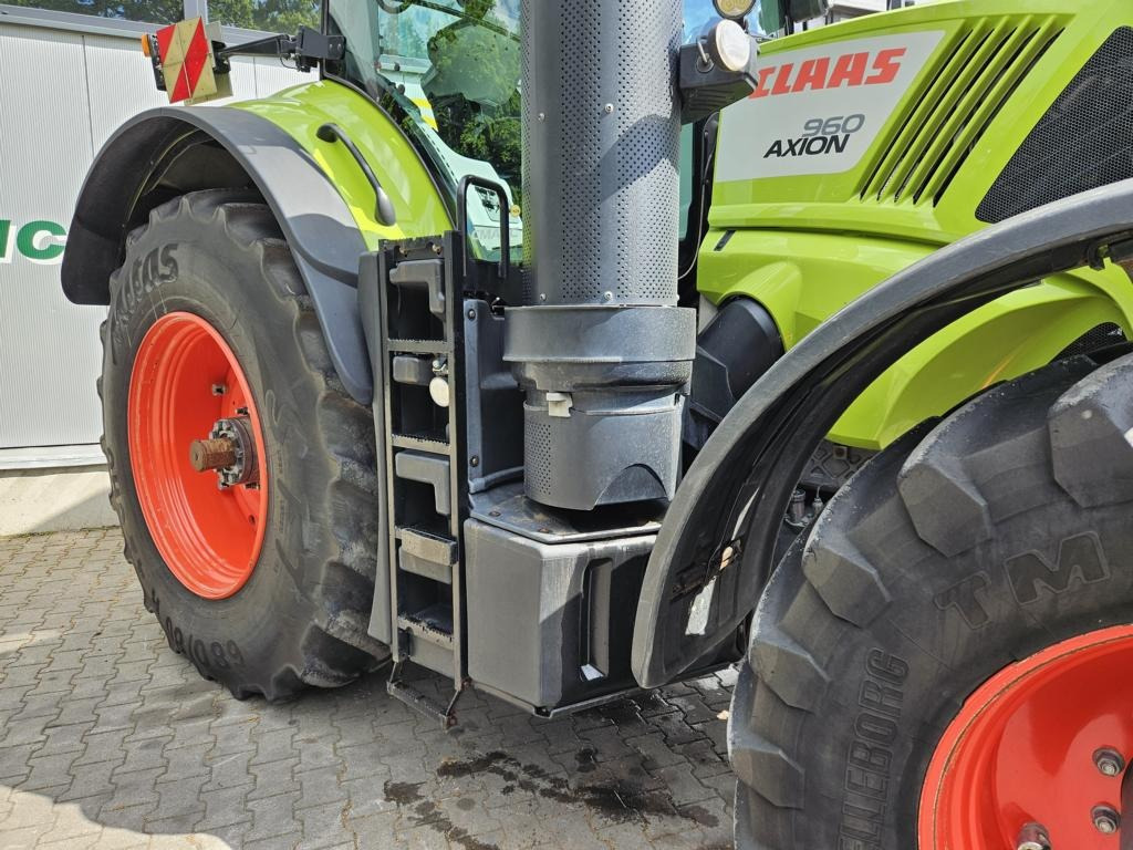 Tractor CLAAS AXION 960