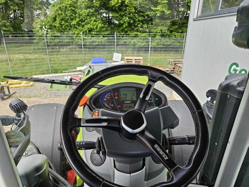 Tractor CLAAS AXION 960 CMATIC