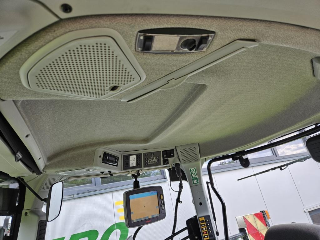 Tractor CLAAS AXION 960 CMATIC