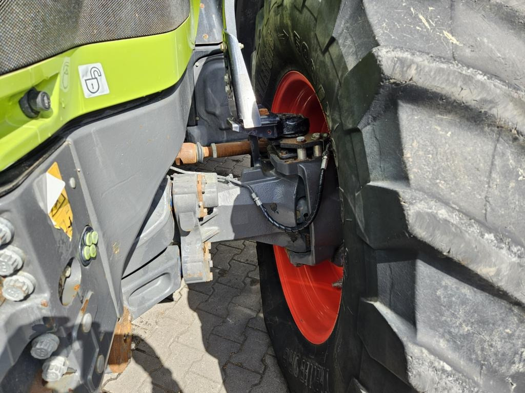Tractor CLAAS AXION 960 CMATIC