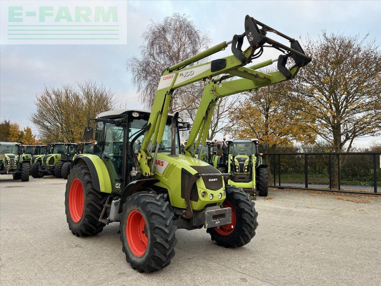 Tractor CLAAS AXOS 330