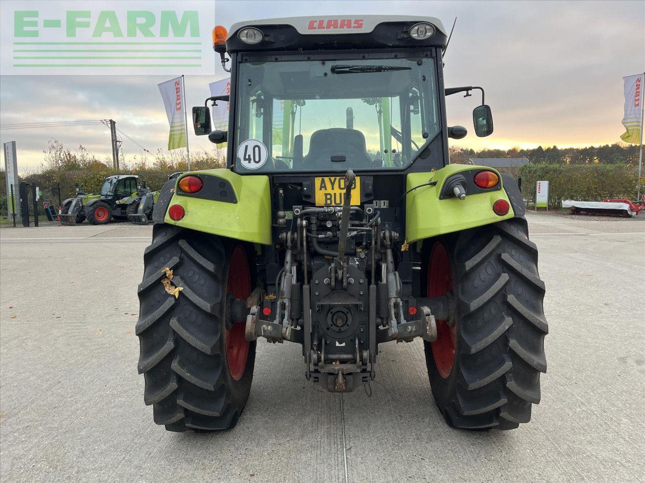 Tractor CLAAS AXOS 330