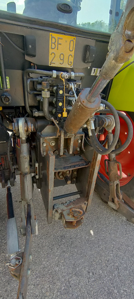 Tractor CLAAS AXOS 340