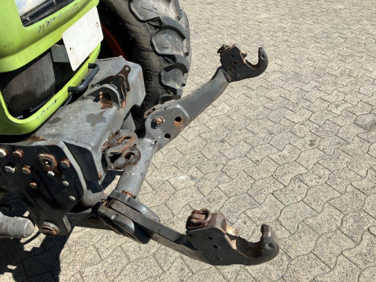 Tractor CLAAS Ares 696