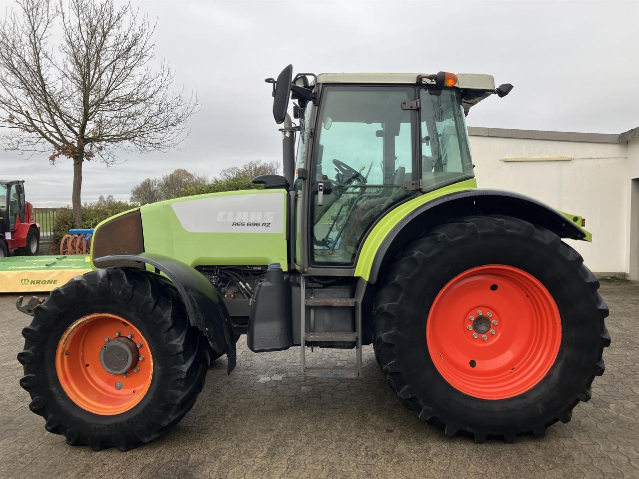 Tractor CLAAS Ares 696 RZ