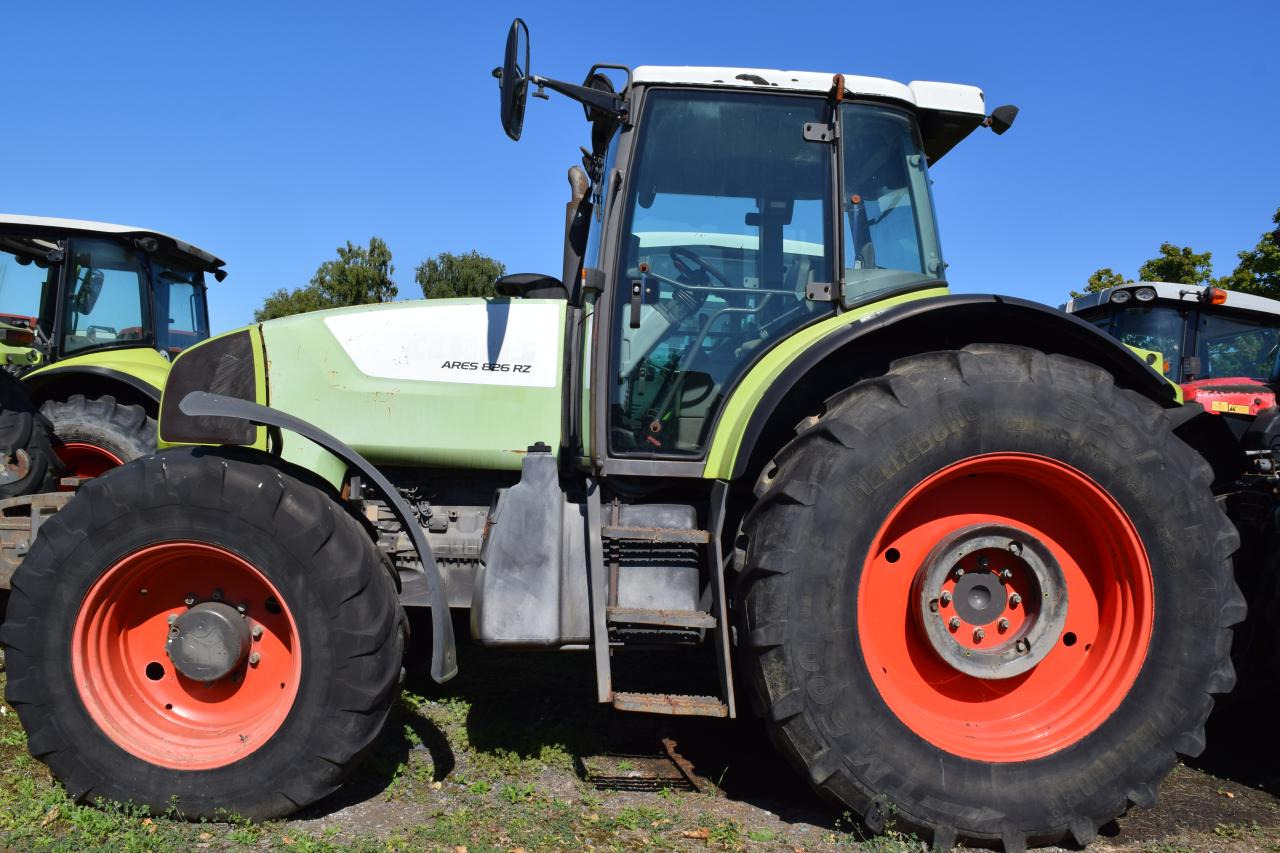 Tractor CLAAS Ares 826 RZ