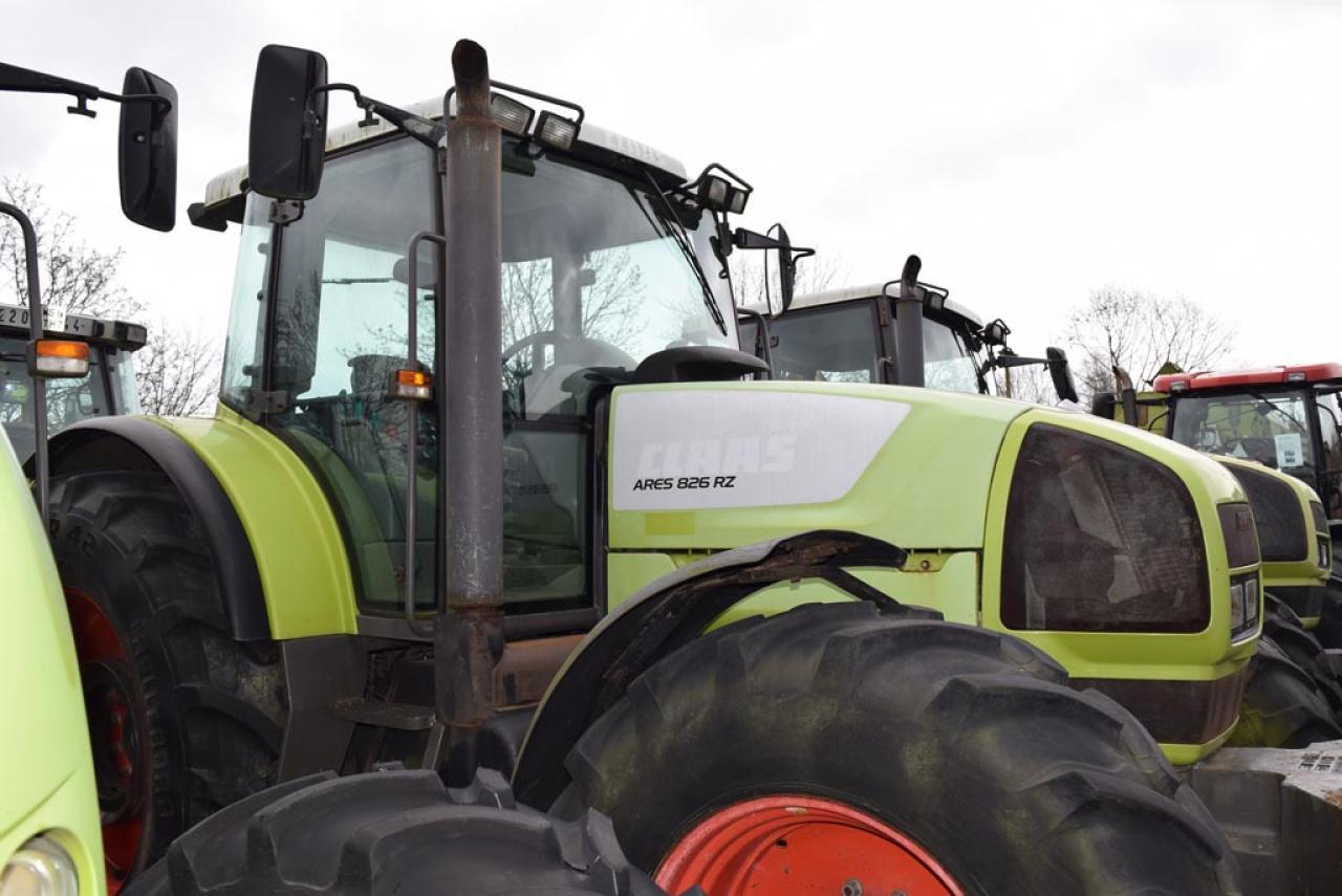 Tractor CLAAS Ares 826 RZ