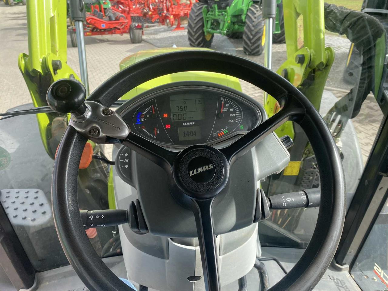 Tractor CLAAS Arion 420