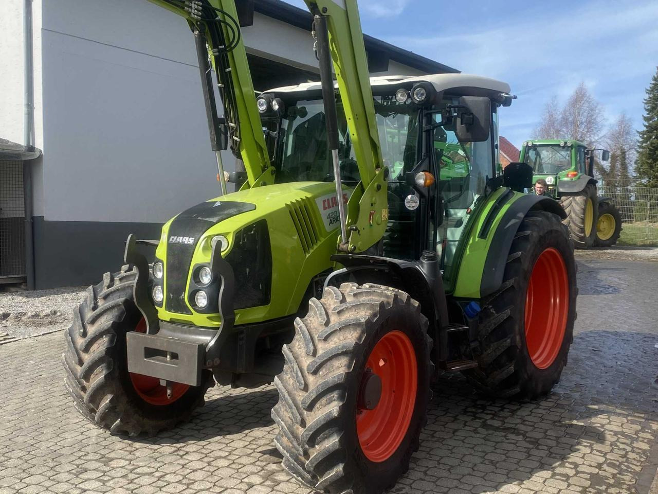 Tractor CLAAS Arion 420