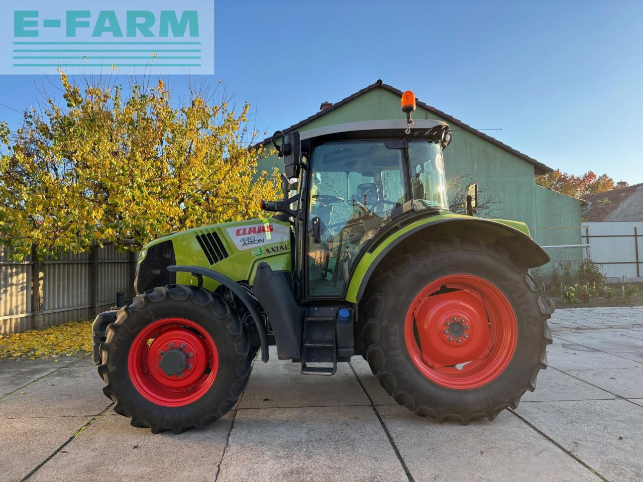 Tractor CLAAS Arion 440