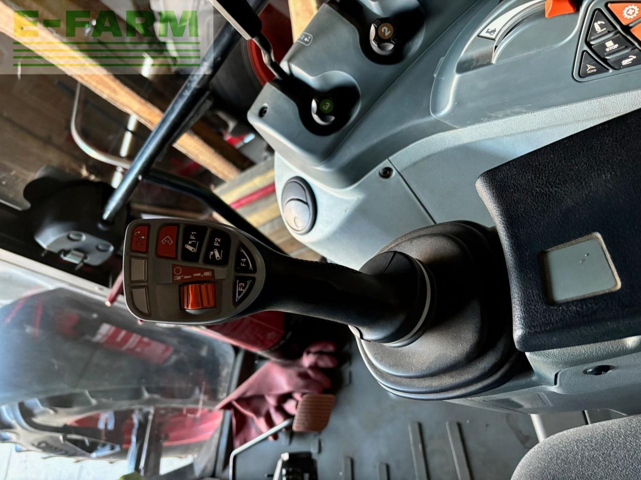 Tractor CLAAS Arion 440