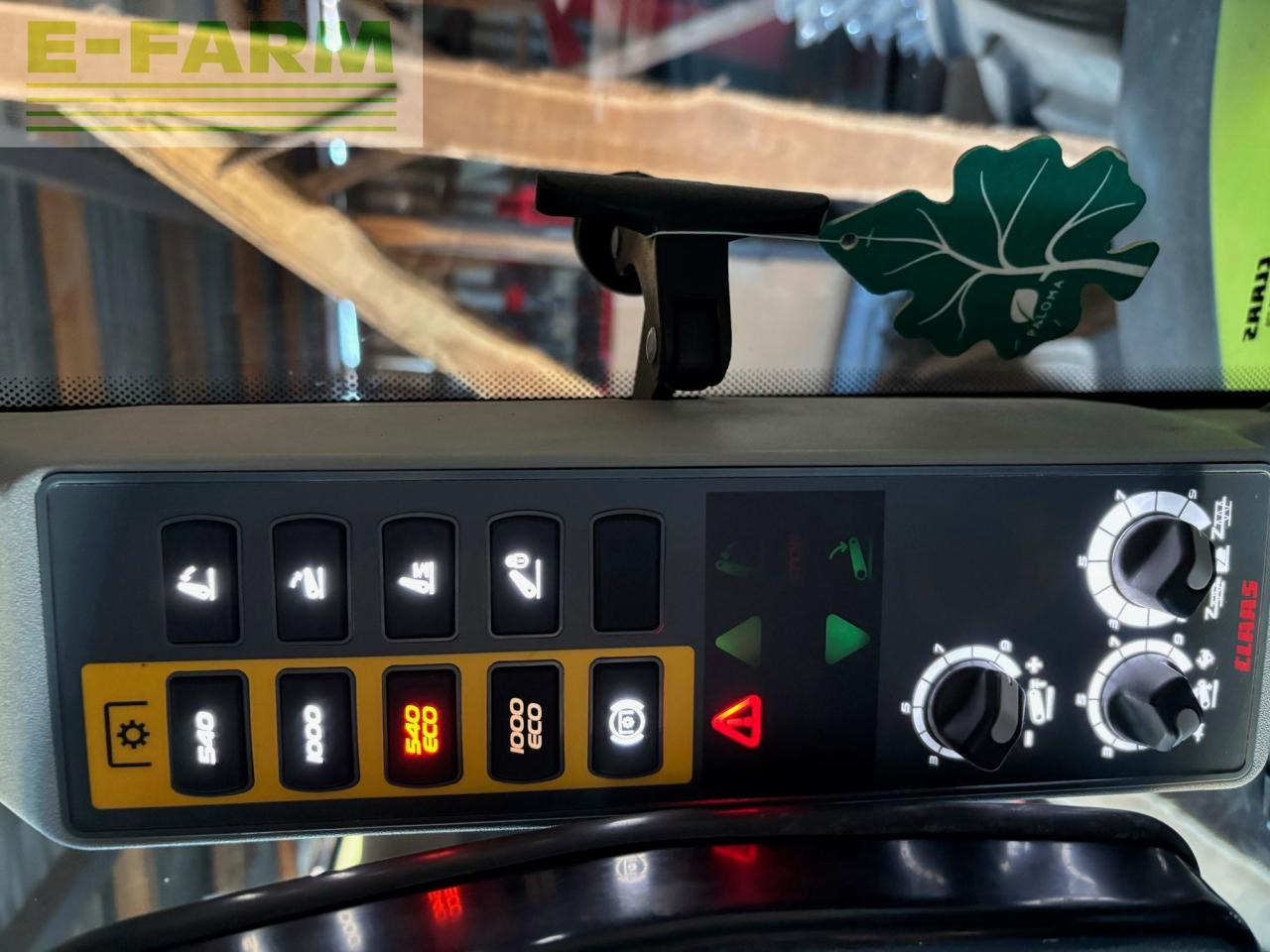 Tractor CLAAS Arion 440