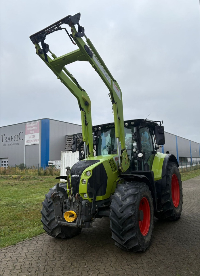 Tractor CLAAS Arion 550 CMATIC
