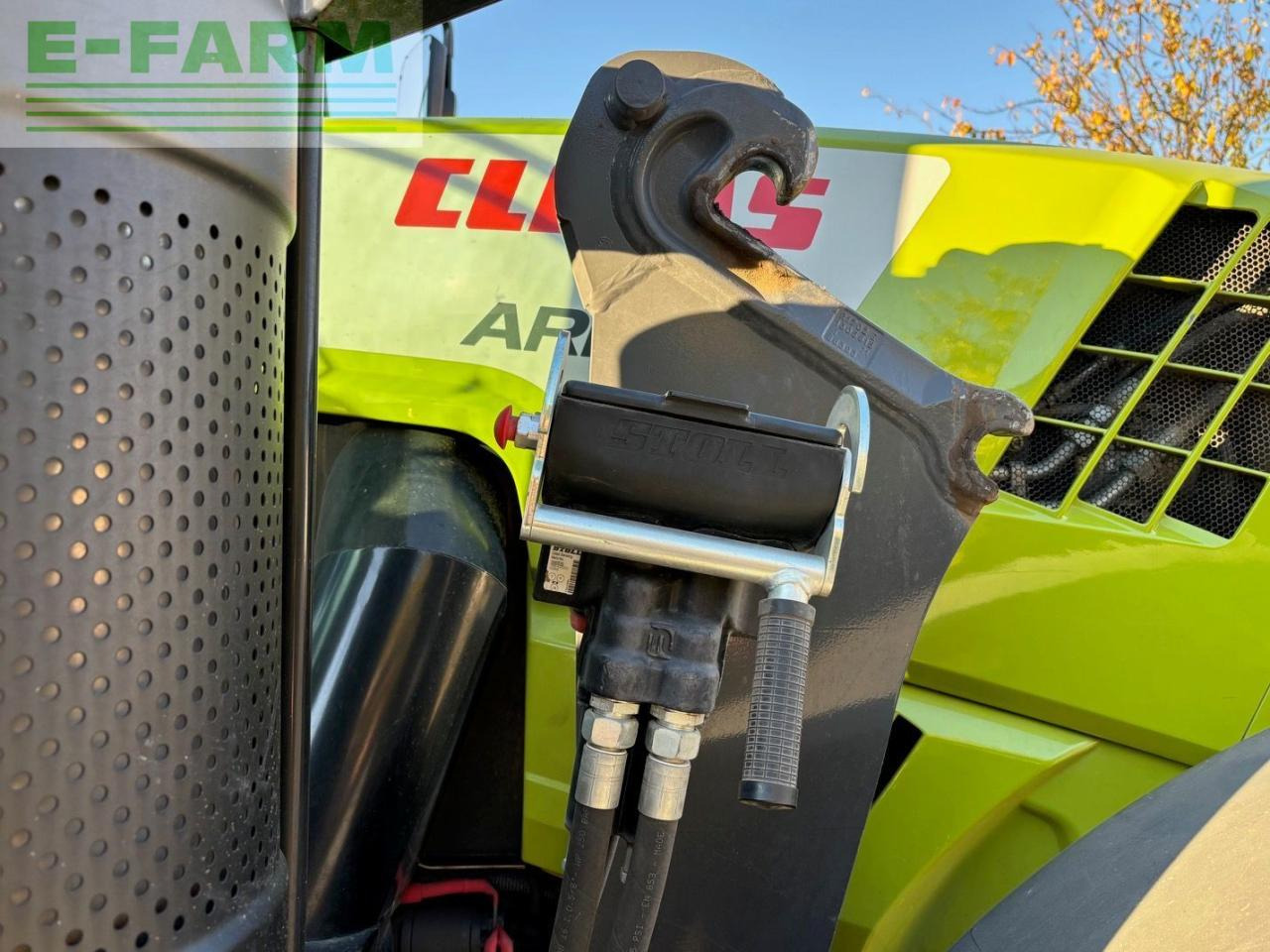 Tractor CLAAS Arion 610