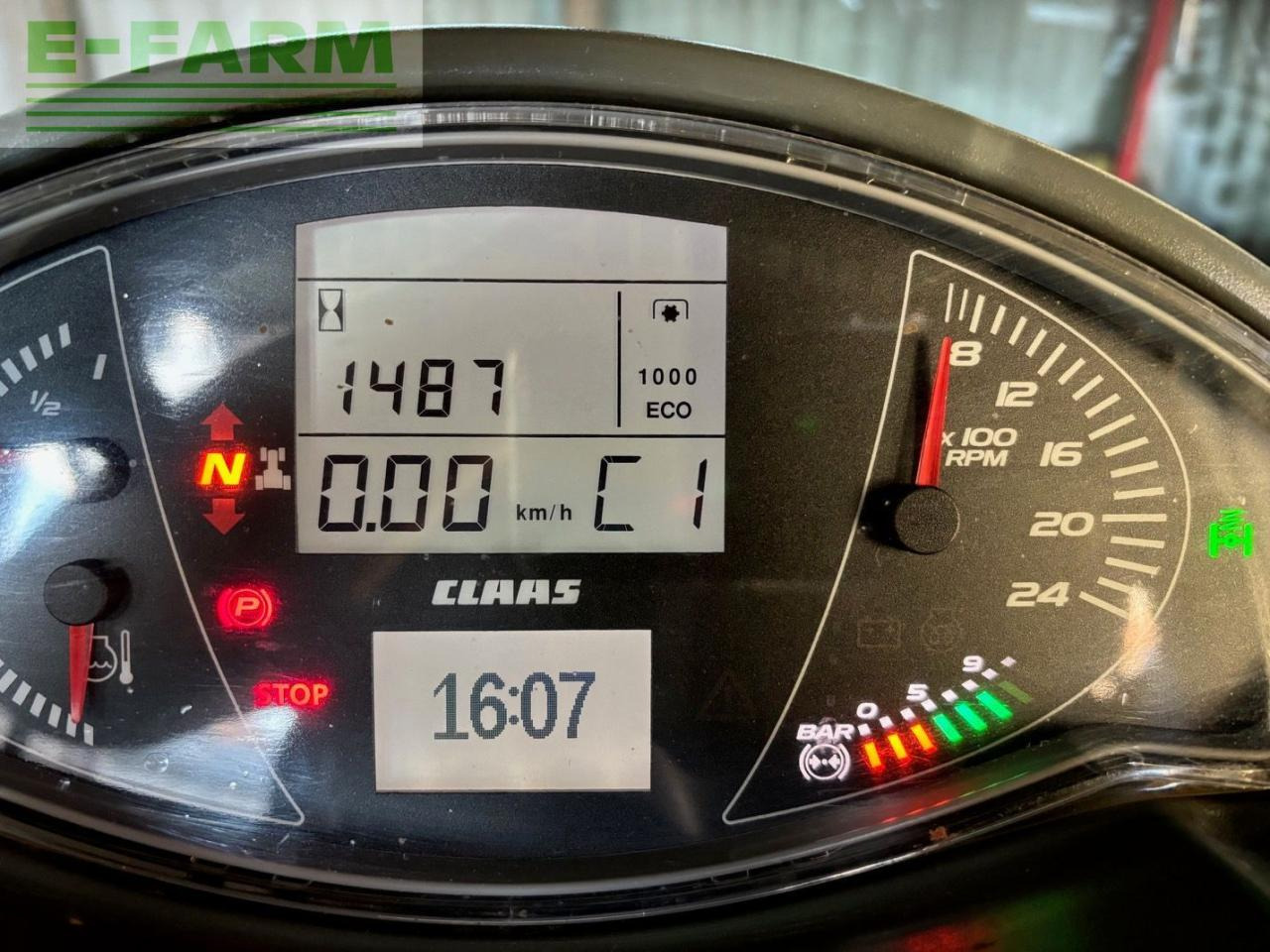 Tractor CLAAS Arion 610