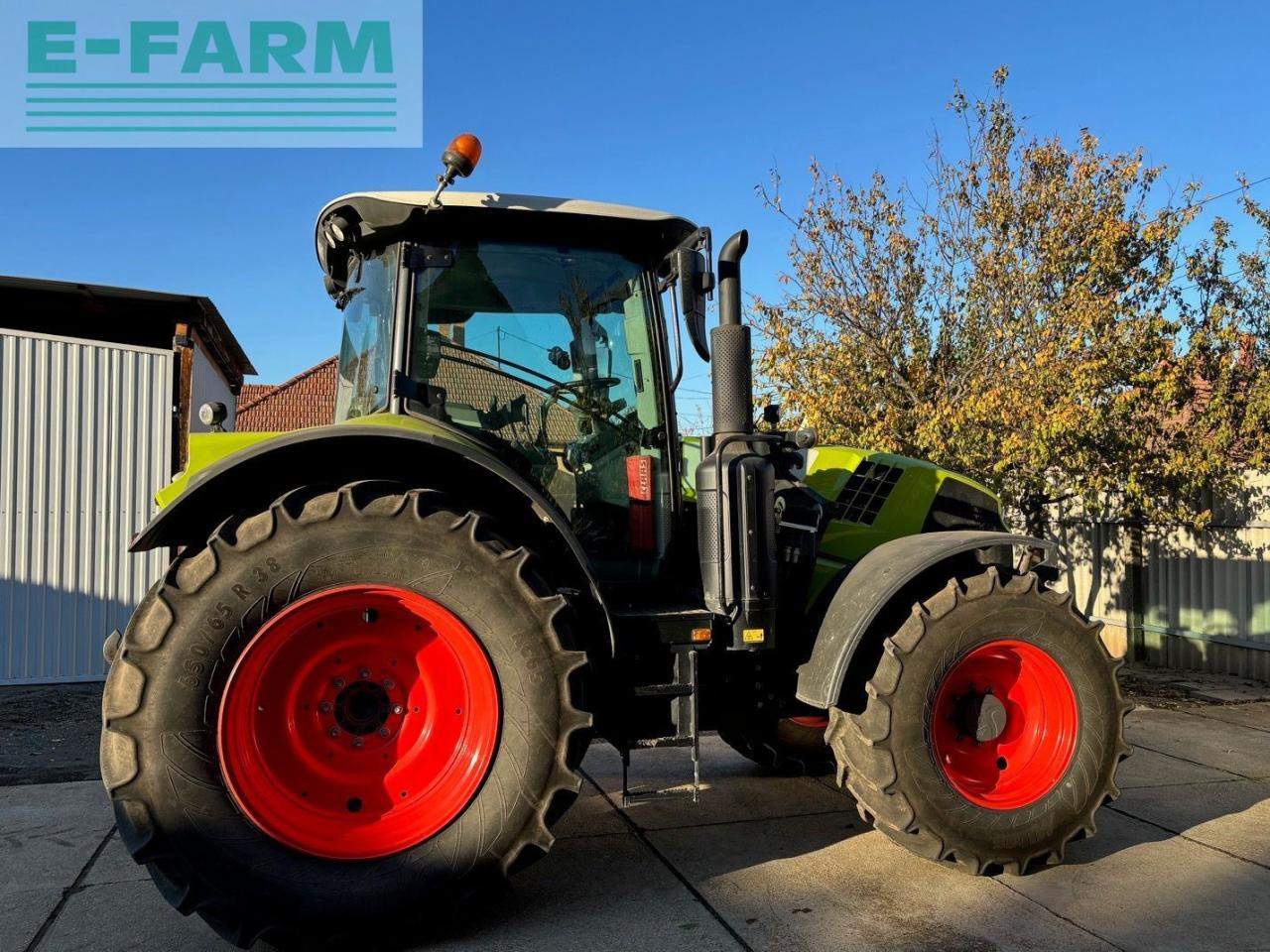 Tractor CLAAS Arion 610