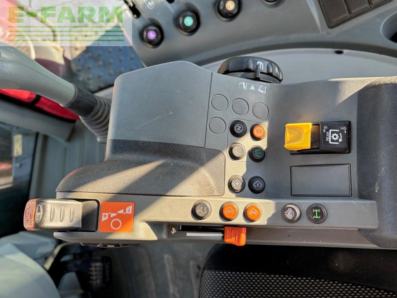 Tractor CLAAS Arion 610