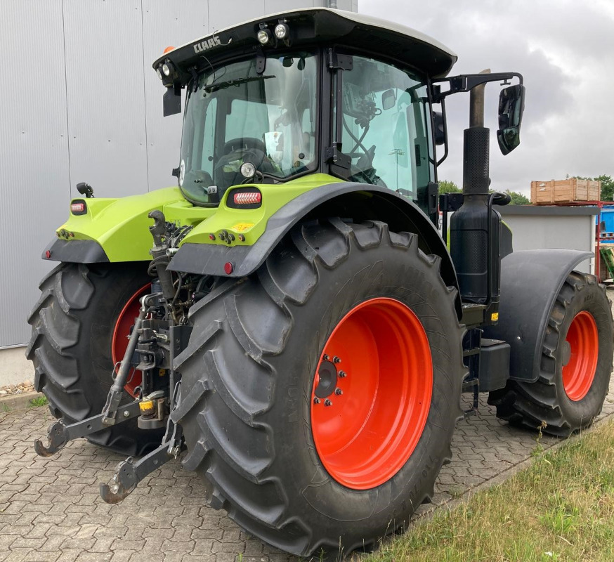 Tractor CLAAS Arion 630 CMATIC