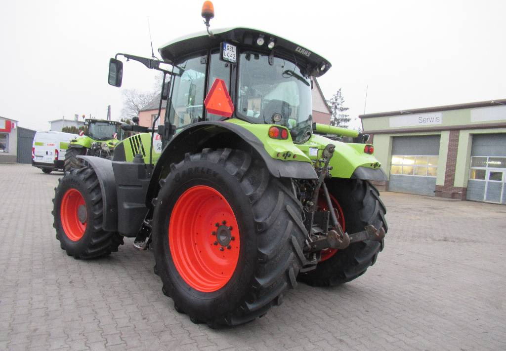 Tractor CLAAS Arion 640 CIS