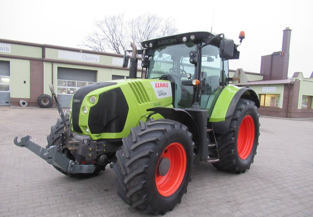 Tractor CLAAS Arion 640 CIS
