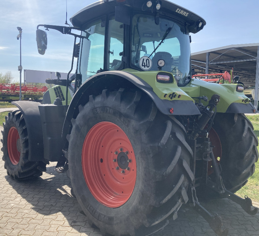Tractor CLAAS Arion 650 CEBIS