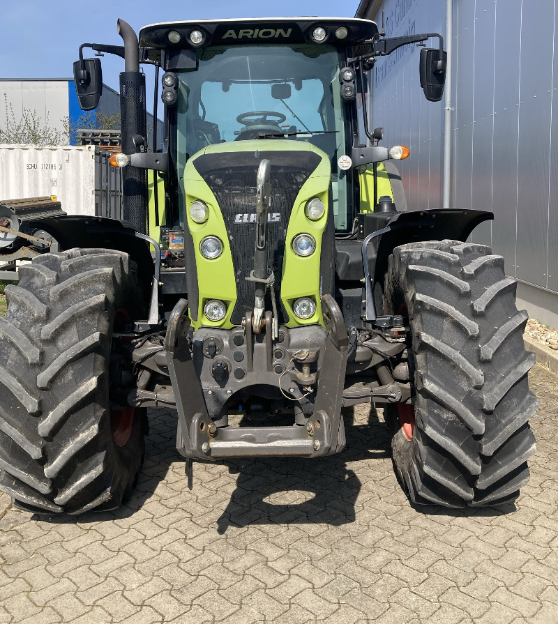 Tractor CLAAS Arion 650 CEBIS