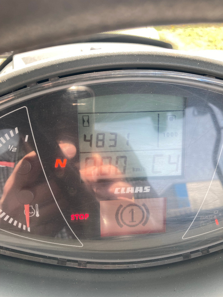 Tractor CLAAS Arion 650 CEBIS