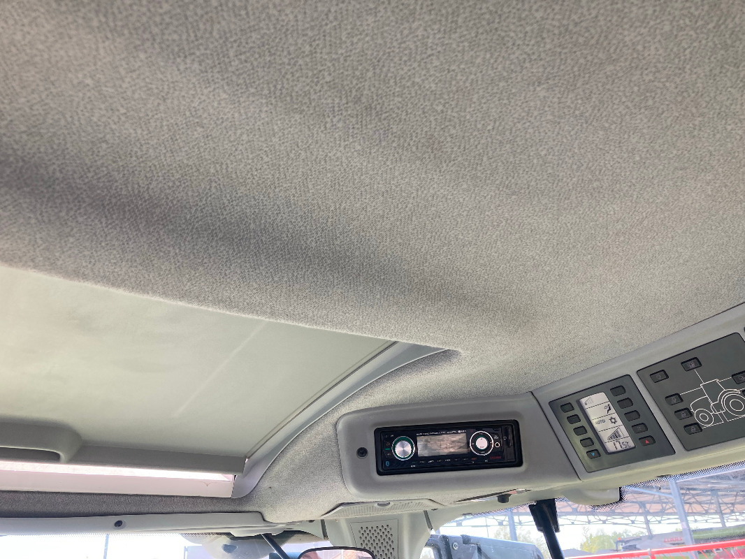 Tractor CLAAS Arion 650 CMATIC