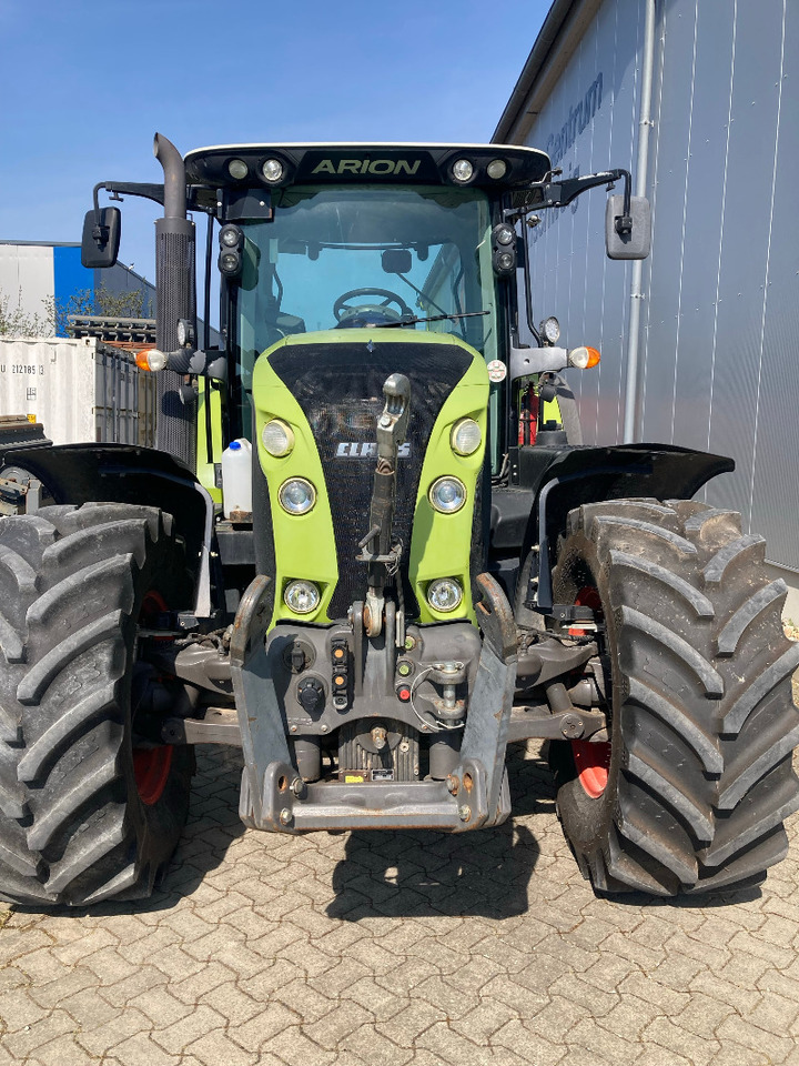 Tractor CLAAS Arion 650 CMATIC