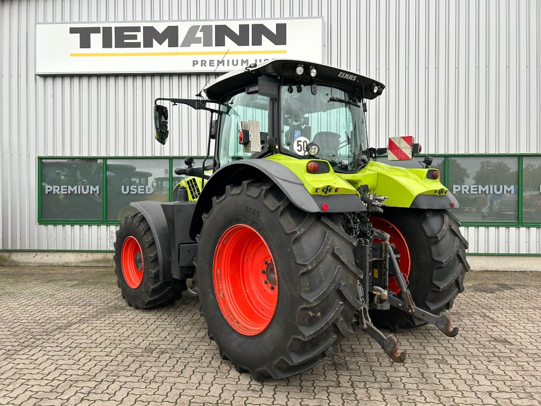 Tractor CLAAS Arion 660