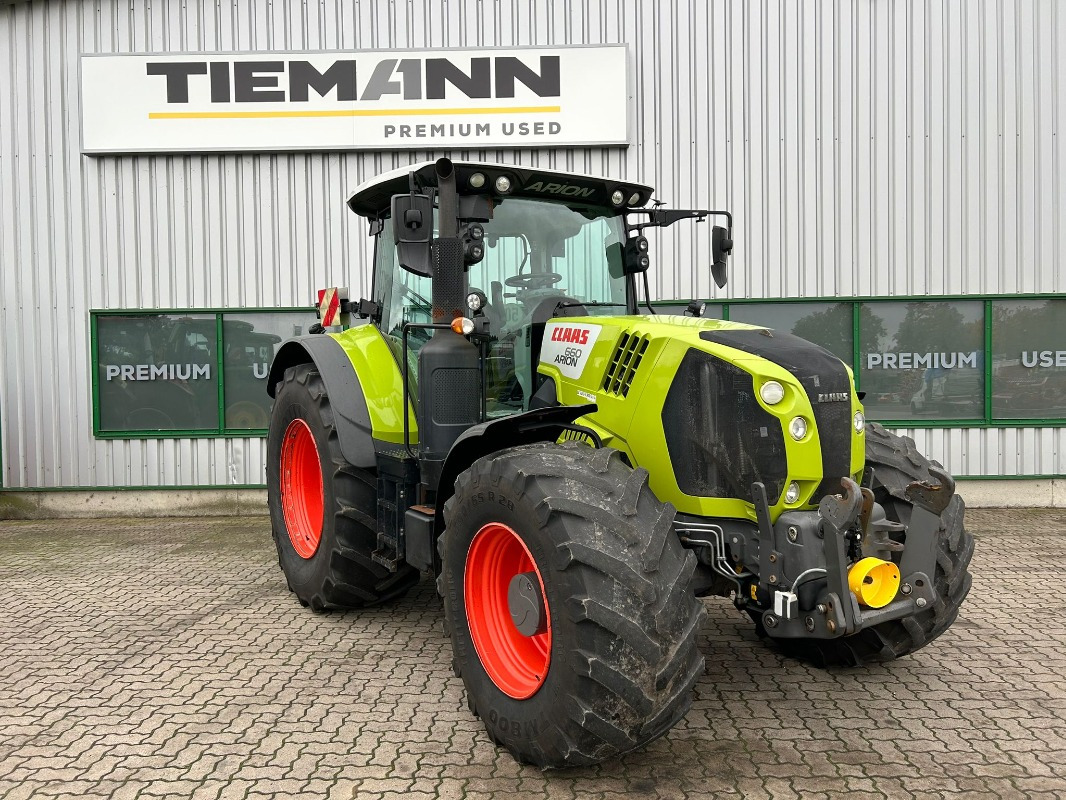 Tractor CLAAS Arion 660