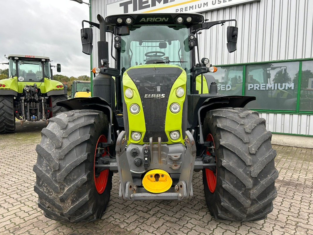 Tractor CLAAS Arion 660