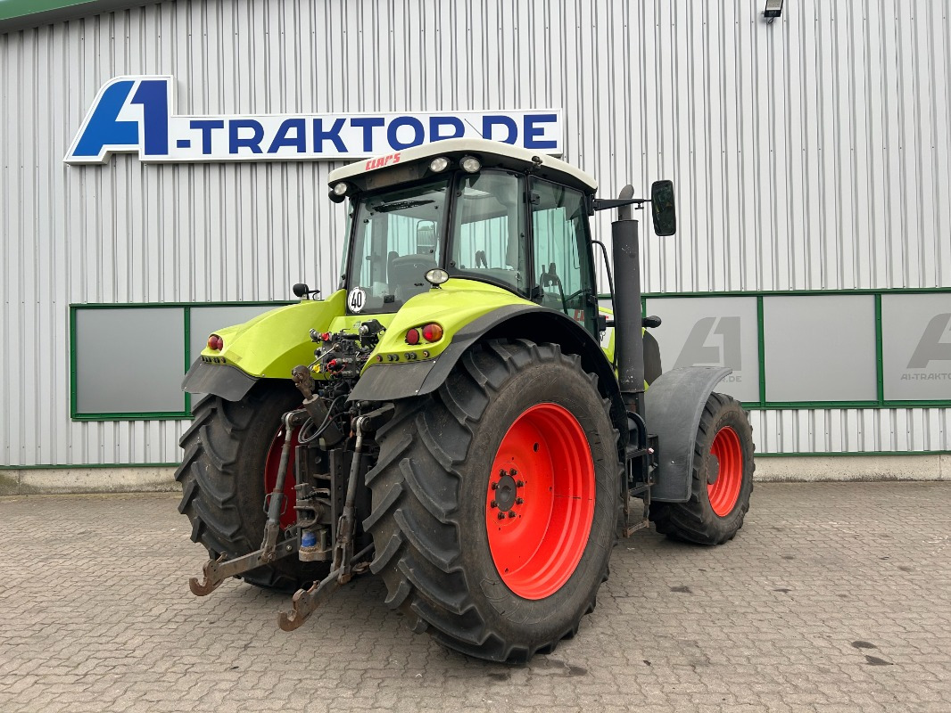 Tractor CLAAS Axion 810