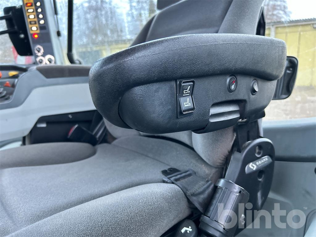 Tractor CLAAS Axion 810 (2020)