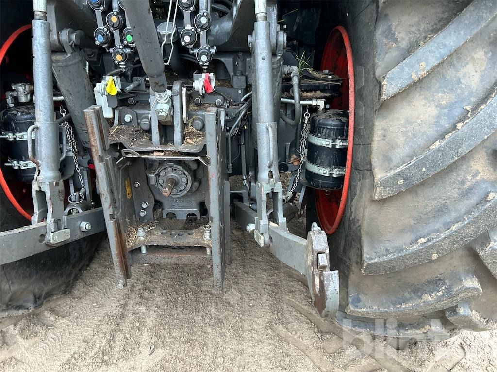 Tractor CLAAS Axion 810 (2020)