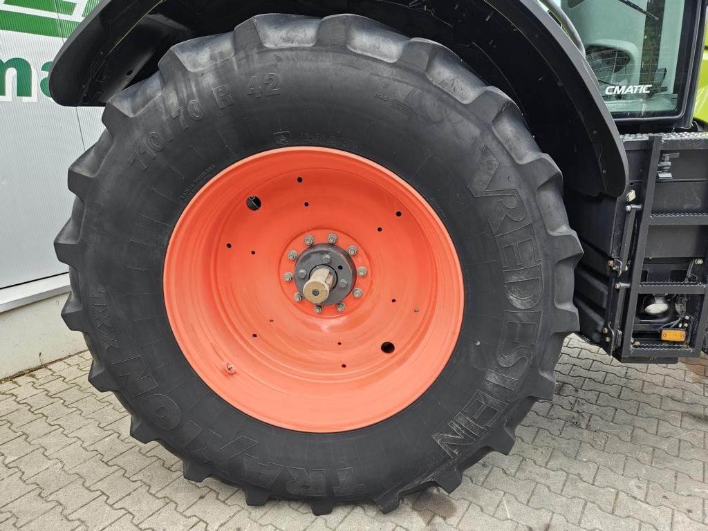 Tractor CLAAS Axion 810 CMATIC