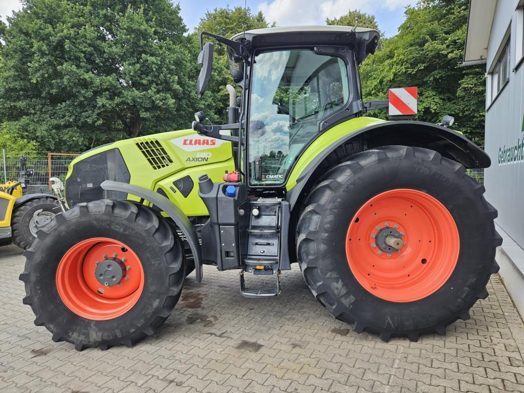 Tractor CLAAS Axion 810 CMATIC