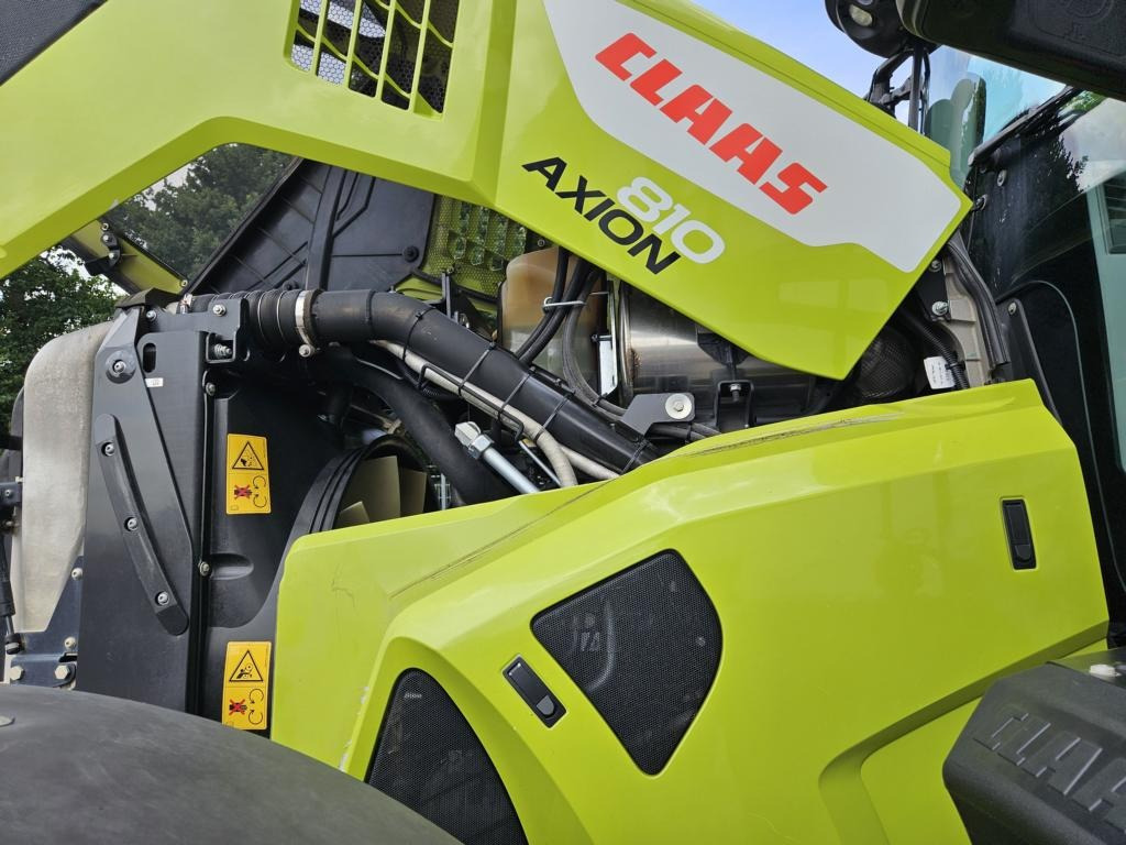 Tractor CLAAS Axion 810 CMATIC