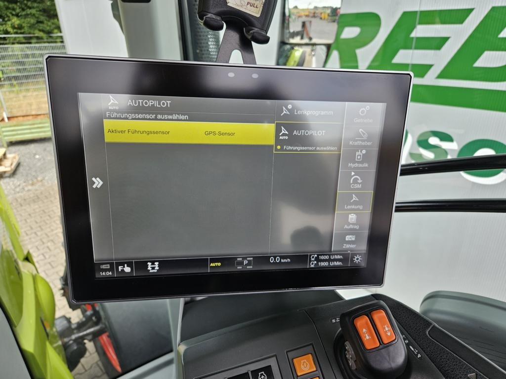 Tractor CLAAS Axion 810 CMATIC