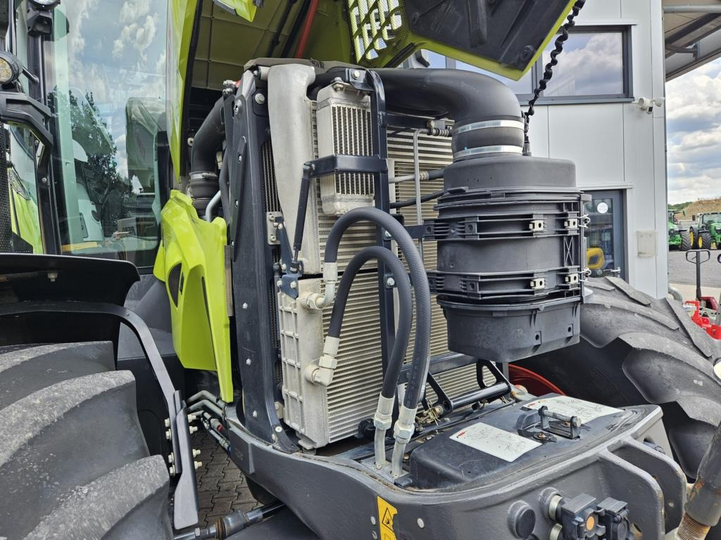 Tractor CLAAS Axion 810 CMATIC