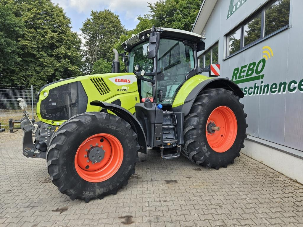 Tractor CLAAS Axion 810 CMATIC