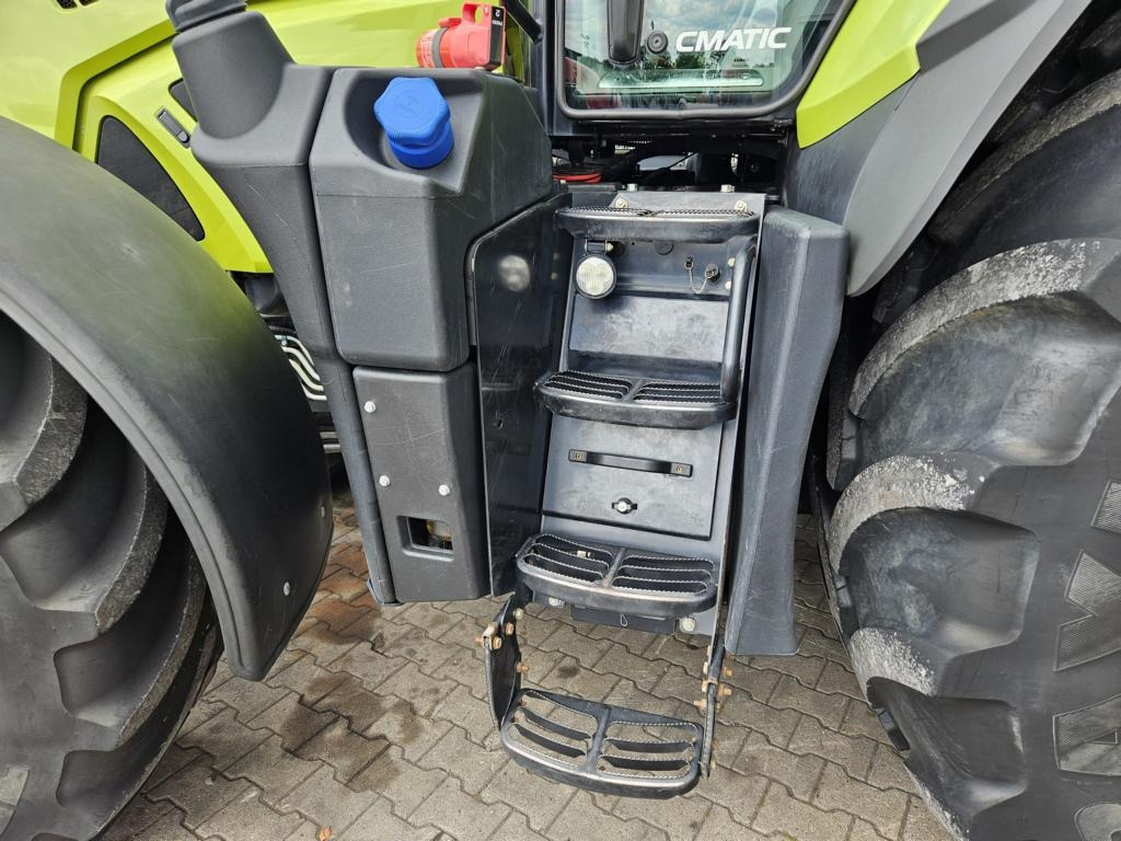 Tractor CLAAS Axion 810 CMATIC