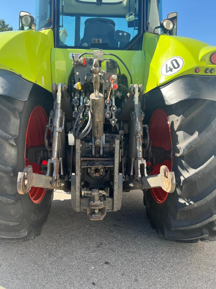 Tractor CLAAS Axion 820 CMATIC, FZW, FKH, TOP